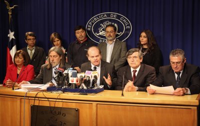 Senadores y Bloque por la Infancia presentan proyecto de reforma Constitucional