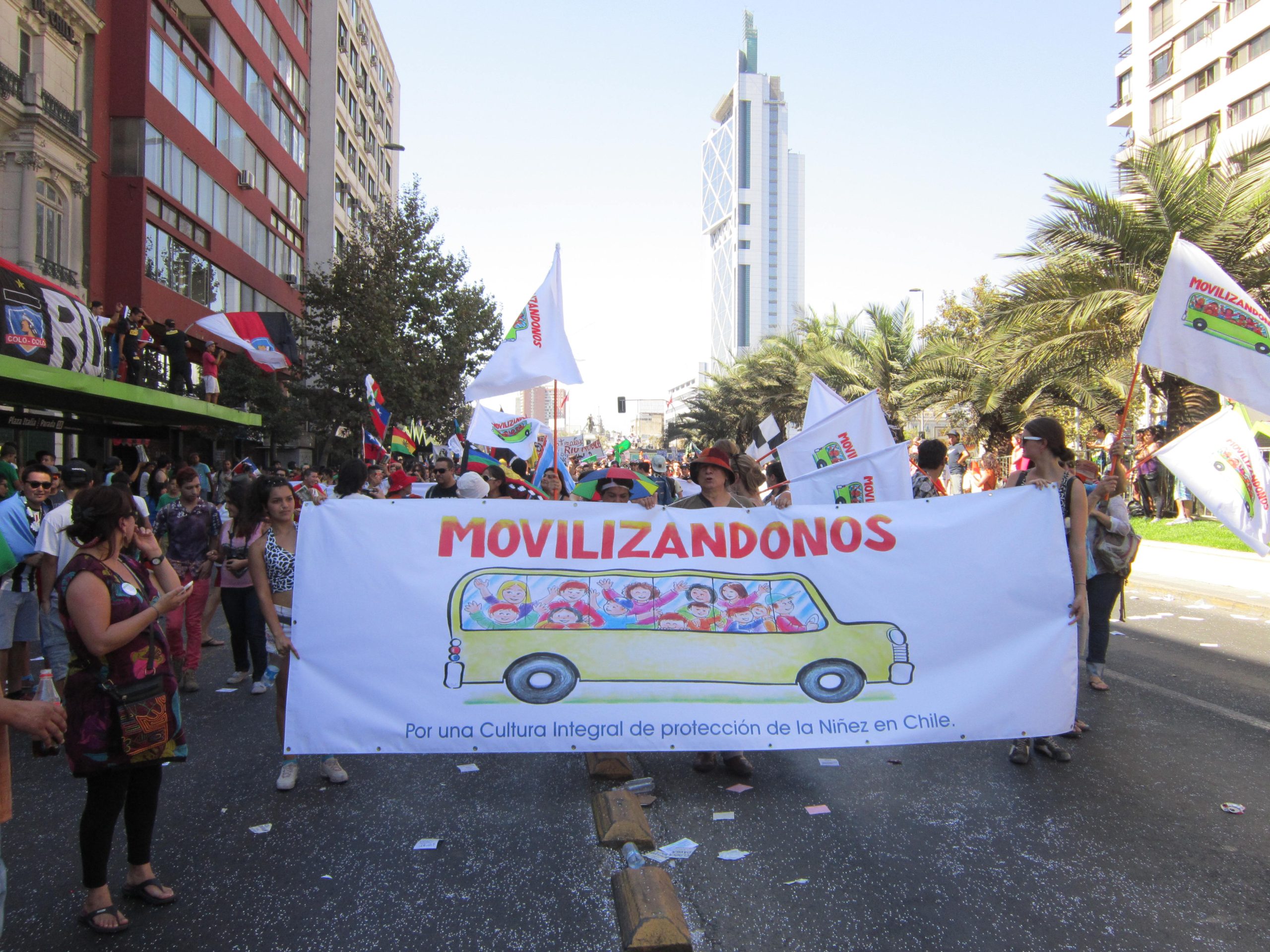 Movilizándonos adhirió a Marcha de todas las Marchas y exigió la participación ciudadana en el Consejo de la Niñez