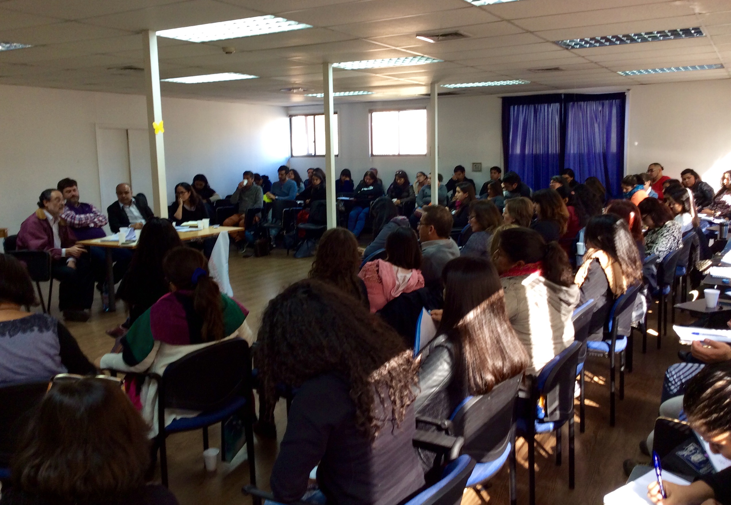 Exitoso conversatorio sobre la legislación de infancia en Chile.